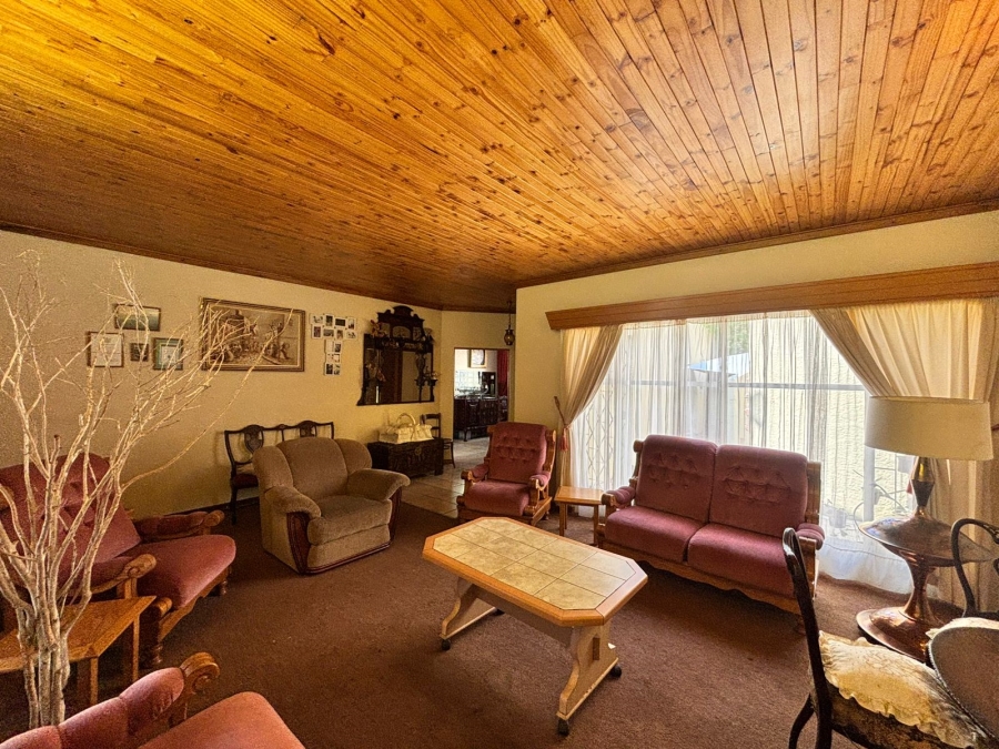 4 Bedroom Property for Sale in Flamwood North West